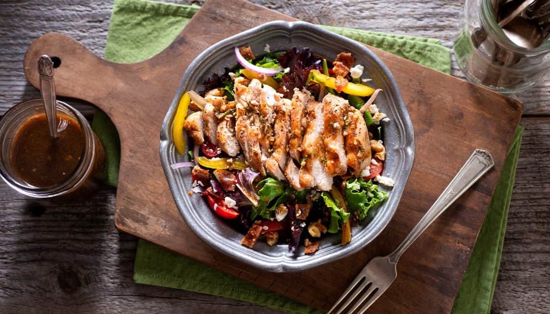 EatingOutHealthilyxGettyImages-1181240435-1120x640