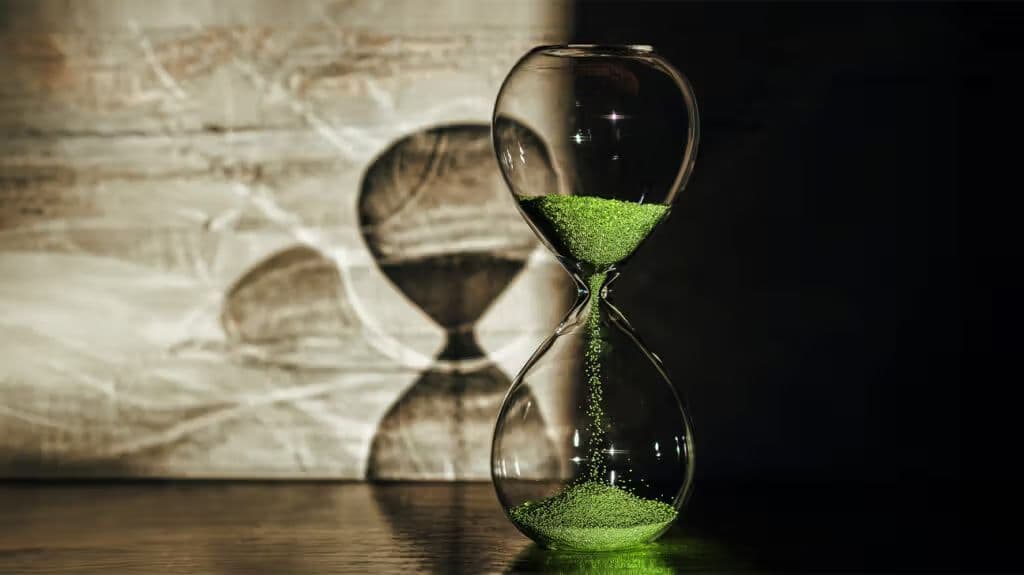 hourglass-shadow-1296x728-header-1024x575